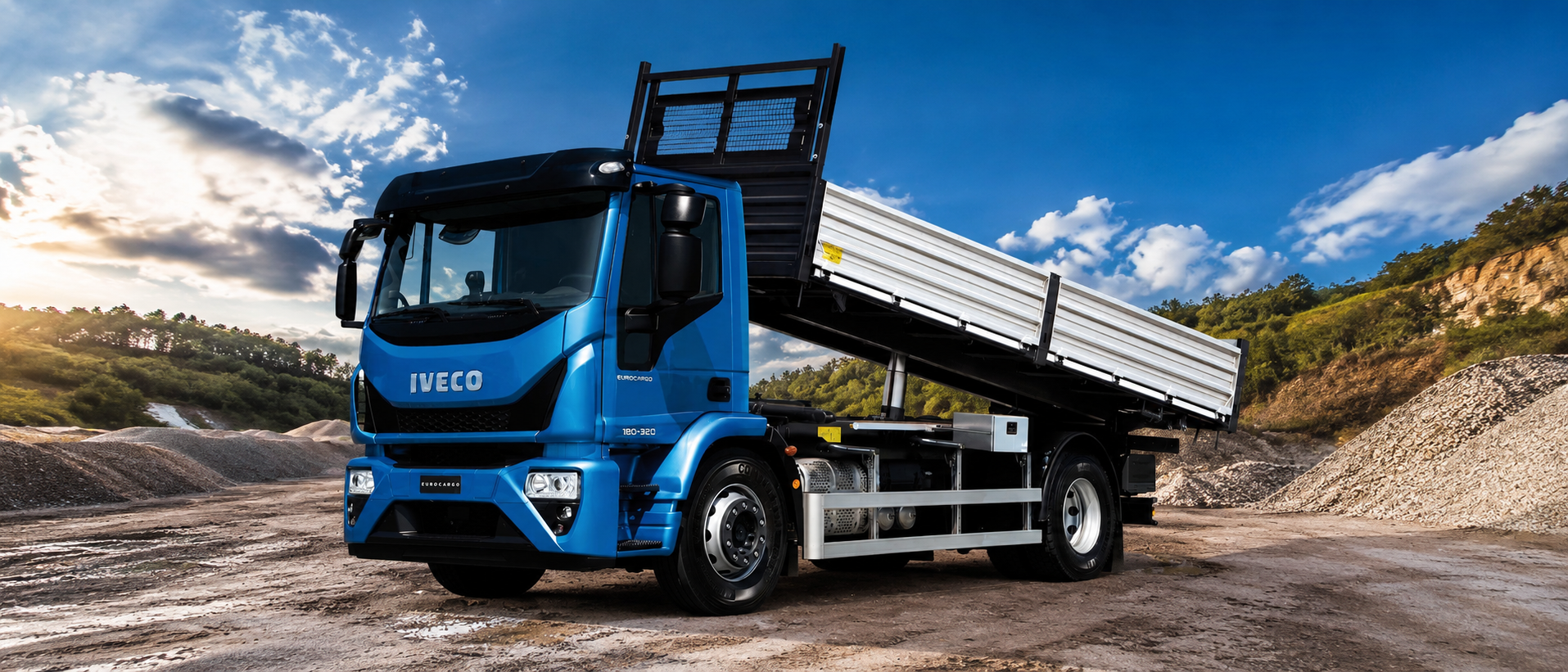 Modrý nákladní vůz IVECO Eurocargo Michala Říhy
